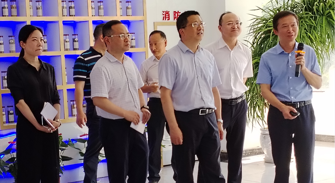 四川證監(jiān)局黨委書記、局長(zhǎng)唐理斌一行來公司調(diào)研